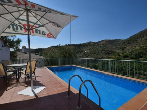 Vintage Holiday Home in Andalusia with Pool, Canillas De Aceituno